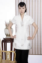 女式浮雕繡花短袖短旗袍（白色）