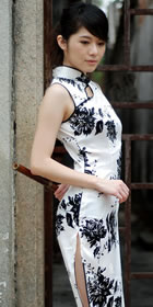 Sleeveless Mid-length Cheongsam (CM)