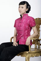 Short-sleeve Embossed Embroidery Mandarin Blouse (Fuchsia)