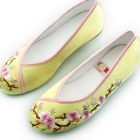 Plum Blossom Embroidery Shoes (RM)