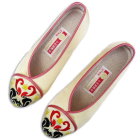 Mid Heel Chinese Opera Mask Embroidery Shoes (Multicolor)